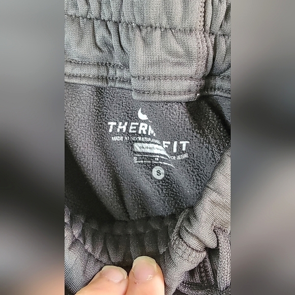 Men's Nike Therma-Fit Drawstring Sweatpants, Size Small - Picture 4 of 4